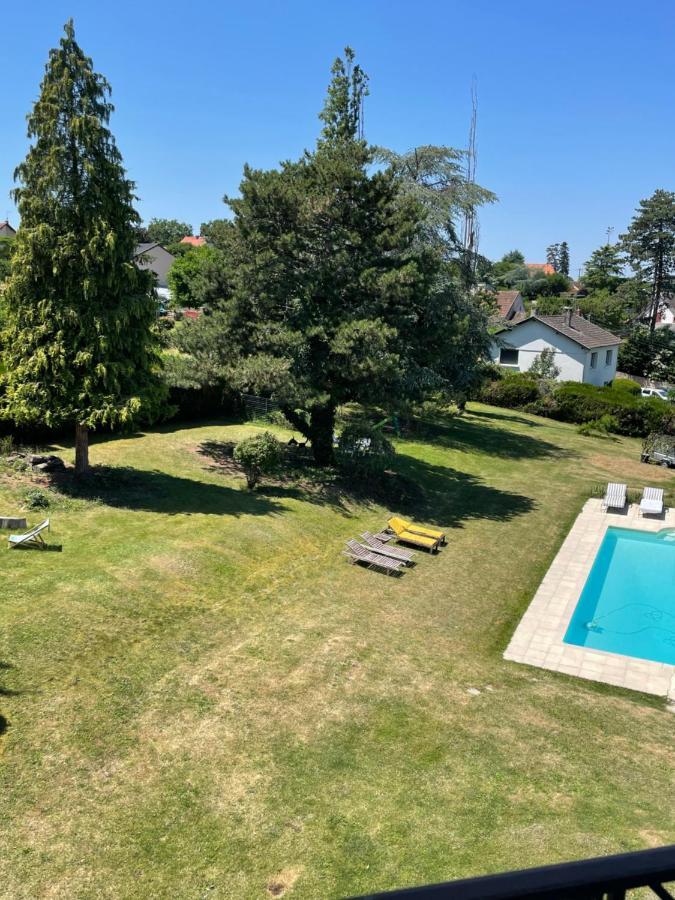 Holiday Home Villa Castel Marie Louise Néris-les-Bains Exteriér fotografie