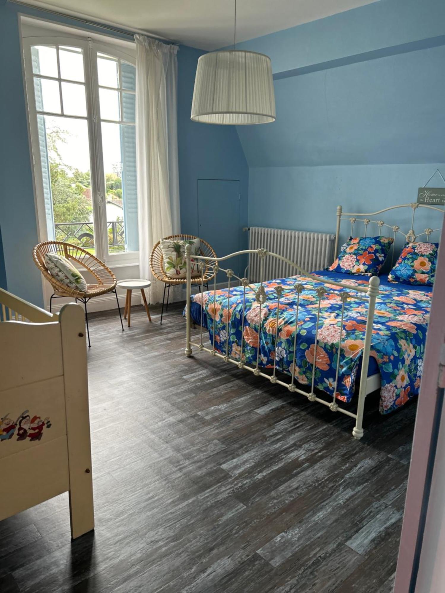 Holiday Home Villa Castel Marie Louise Néris-les-Bains Exteriér fotografie