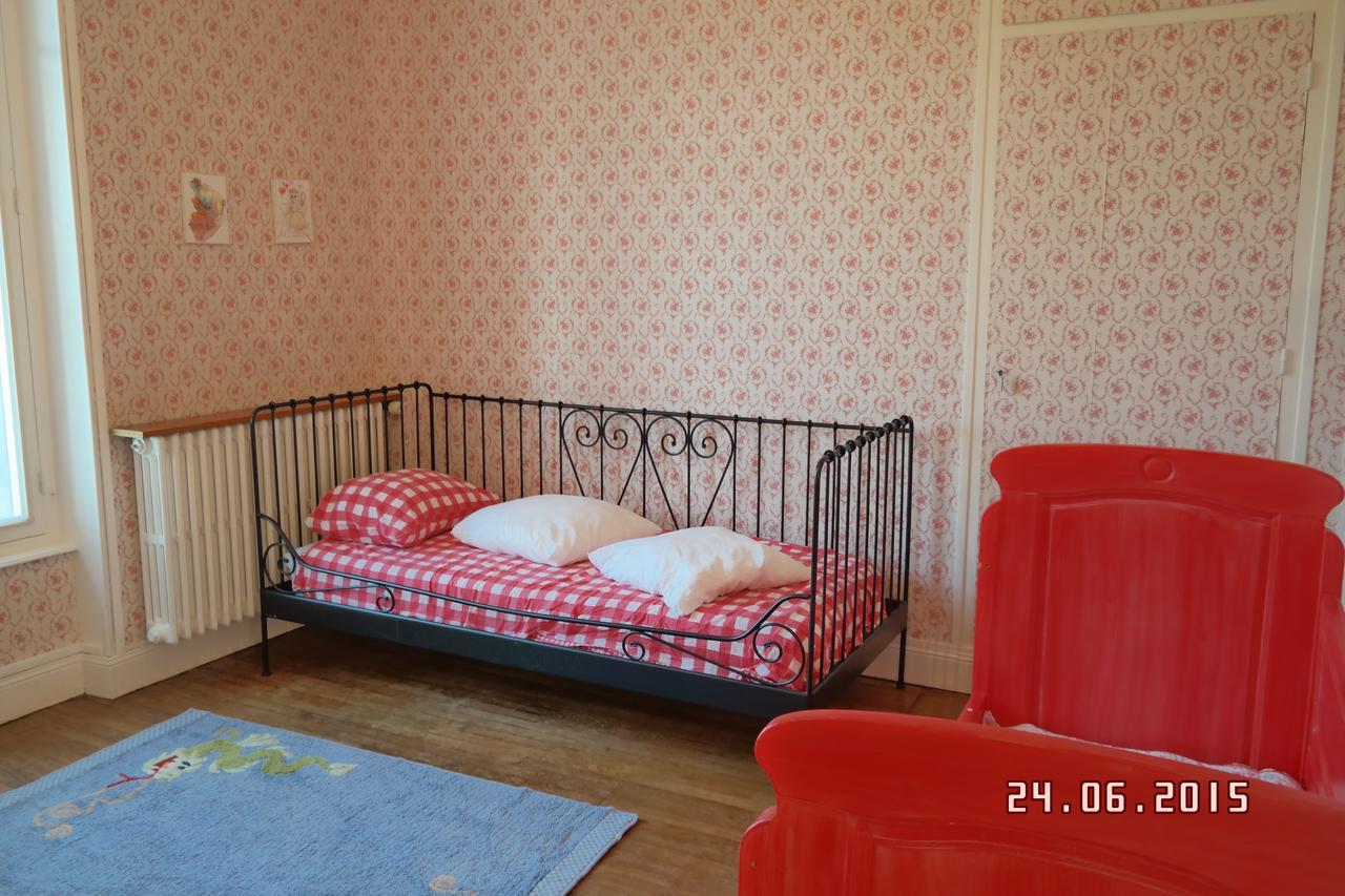 Holiday Home Villa Castel Marie Louise Néris-les-Bains Exteriér fotografie